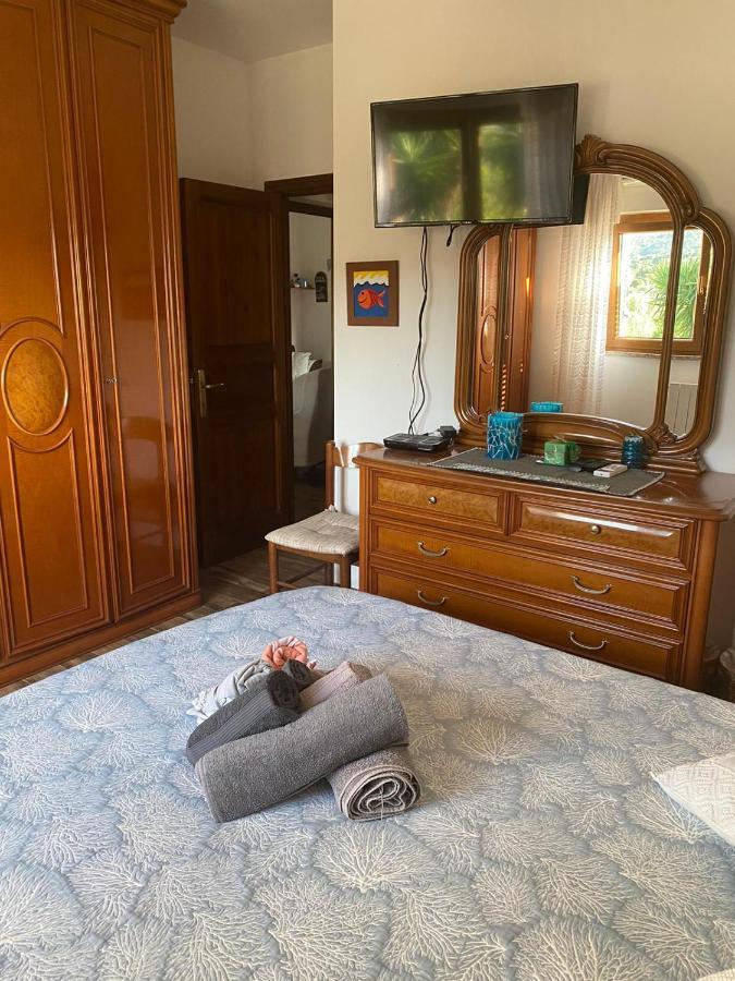 Casa Vittoria Apartment ปาเลา ภายนอก รูปภาพ